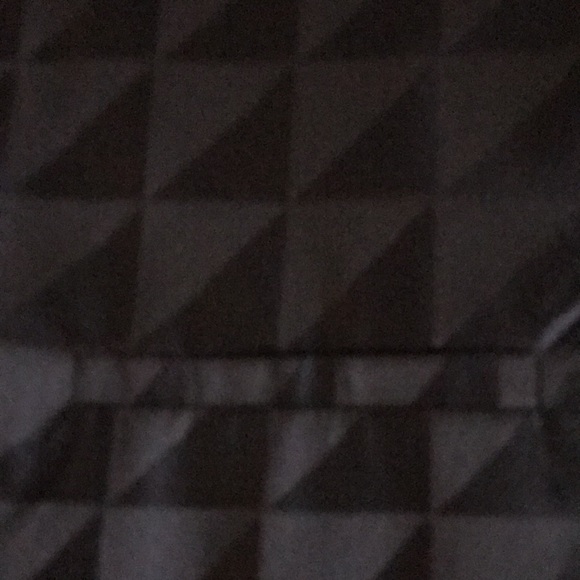 Vests - Picture 5 of 9